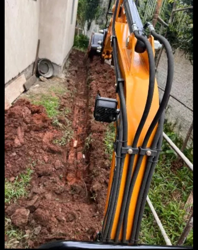 Serviços De Mini Escavadeiras- R$150,00 Hora (mínimo De 3 H)