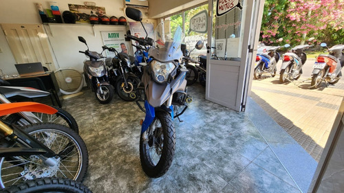 Imagen 11 de 15 de Corven Triax 250 Touring 250cc Puertomotoslp