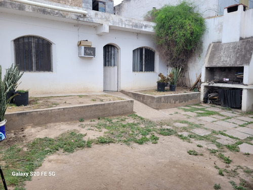Casa Venta 4 Dormitorios Bella Vista A Reciclar