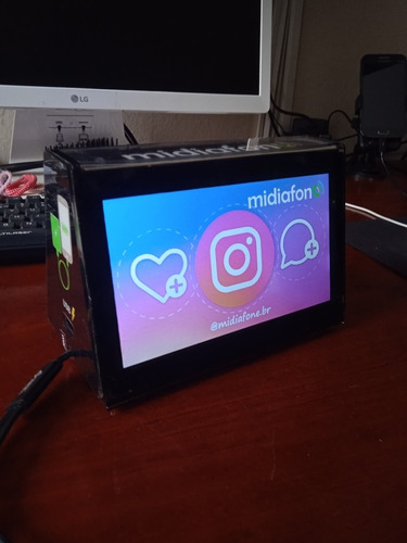 Imagem 1 de 4 de Vende - Carregadores P Celular - Mídia Indoor - Midiafone