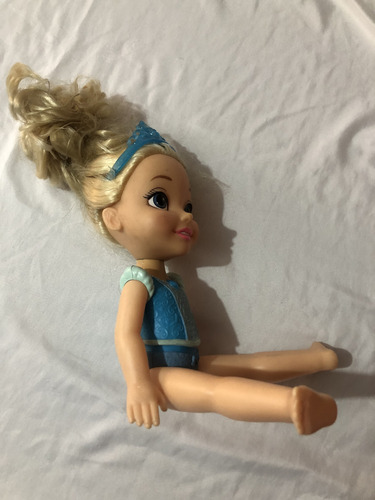 Muñeca Cenicienta Disney Con Detalles Incompleto