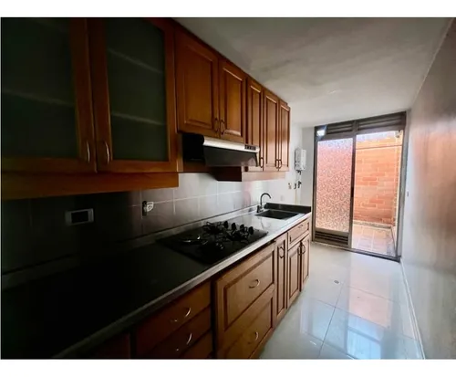 Apartamento En Venta En El Poblado, Loma Los Gonzalez. Cod V12672