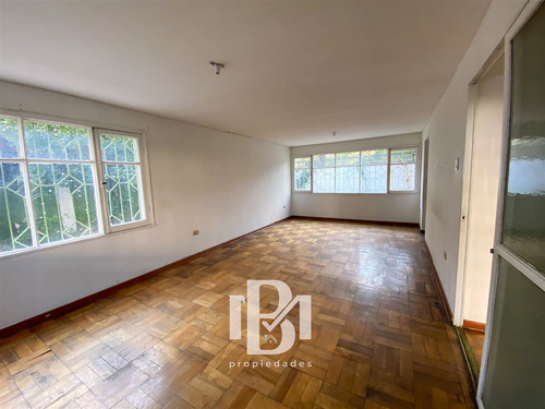 Casa En Venta De 3 Dorm. En Las Condes
