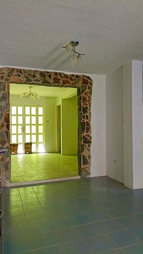 Imagen 7 de 9 de Casa En Ciudad Jardin Cagua 4 Habitaciones 3 Baños