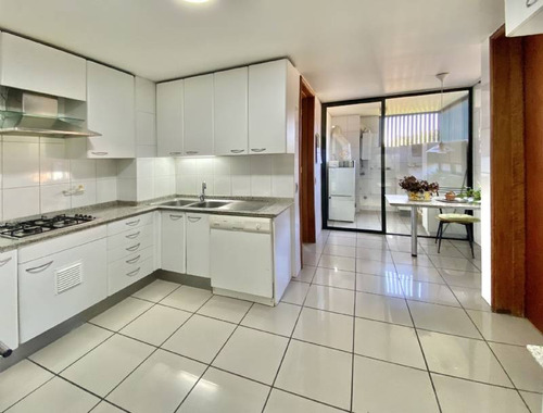 Imagen 9 de 15 de Santa María De Manquehue/penthouse