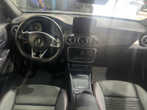 Mercedes-Benz Classe GLA 2.0 Sport Turbo 5p