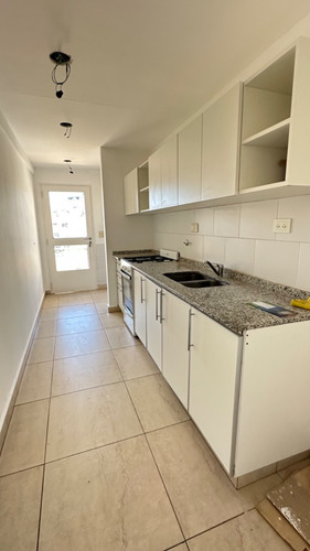 Depto 2 Ambientes Con Terraza Propia. Las Lomas, Beccar