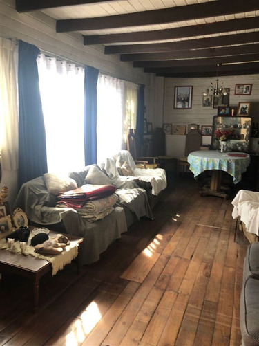 Casa En Venta De 3 Dorm. En Peñaflor