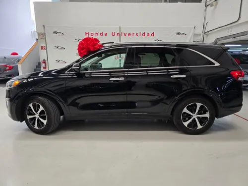Kia Sorento 5p EX PACK, V6 TA Piel QCP GPS 7 pas. RA-18"