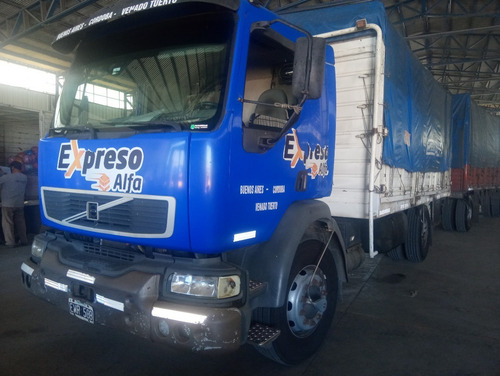 Camion Volvo 240