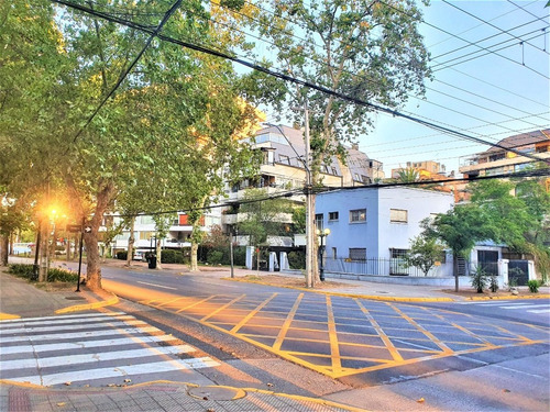 Imagen 6 de 6 de Casa Esquina Comercial En Barrio Las Lilas Providencia