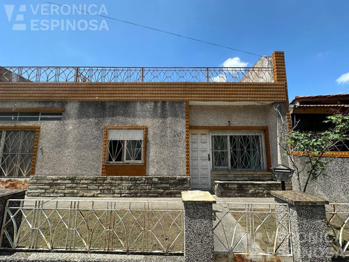 Casa En Villa Luzuriaga