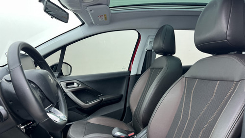 Peugeot 2008 1.6 Feline Tip