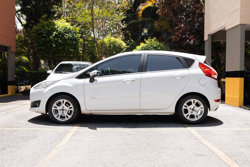 Ford Fiesta 1.6 Se Hatch 16v Flex 4p Powershift