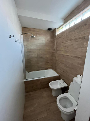 Departamento En Alquiler - 2 Dormitorios 1 Baño - 120mts2 - Coghlan