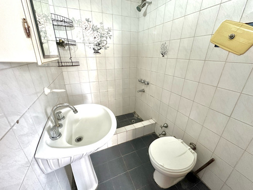 Casa Con Local En Venta De 5 Ambientes En Quilmes Oeste
