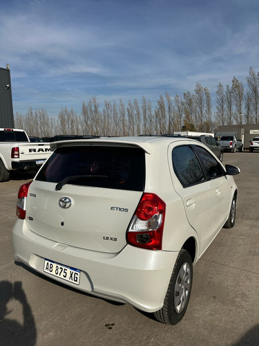Toyota Etios 1.5 Xs
