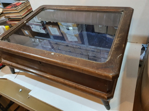 Antigua Vitrina De Madera Exhibidora De 1950 (Usado)