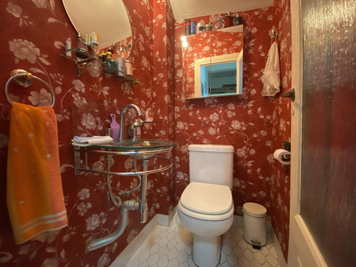 Venta Casa 5 Ambientes Con Patio Y Cochera Cubierta En Villa Del Parque