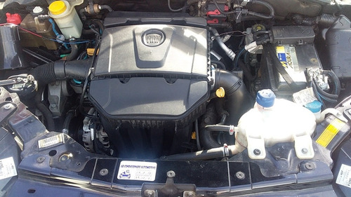 Fiat Linea 1.8 16v Essence Flex Dualogic 4p 2015