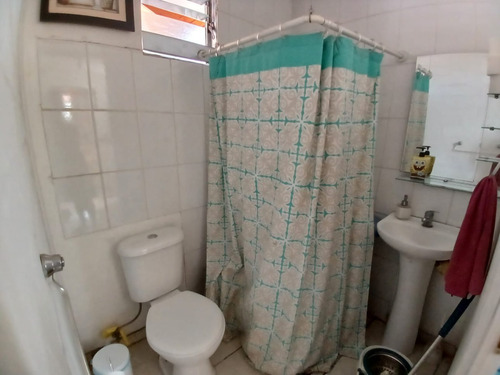 San Carlos - Av. Camilo Enríquez, Preciosa Casa