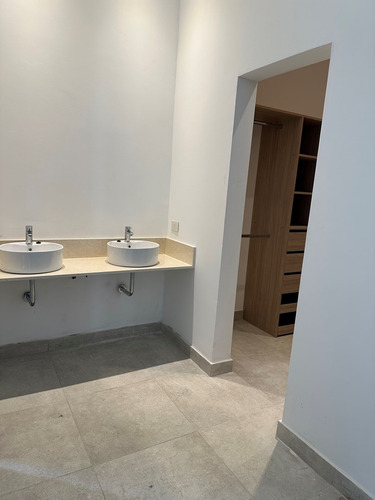 Casa Chalet En Venta En Altos De Campo Grande, Pilar, G.b.a. Zona Norte