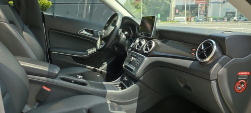 Imagen 10 de 15 de Mercedes Benz Cla 200 Sport Con Techo 2019 Plata