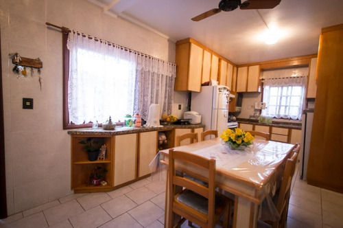 Casa 4 Dormitórios, 318m² Na Cavalhada - Ca1022