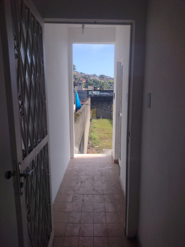 Vendo Galpão Aberto Com Dois Apartamentos Bairro De Brás De