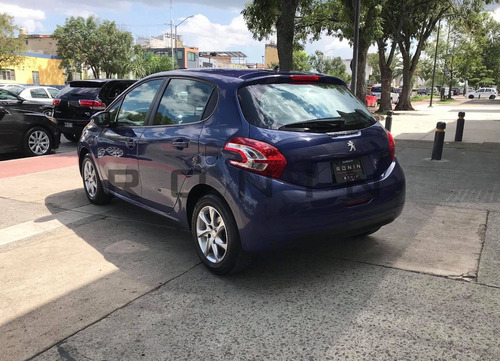 Imagen 6 de 14 de Impecable Peugeot 208 1.6 Active Ac Tela Mt