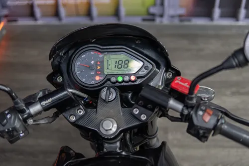 Bajaj Pulsar Ss 220 2016