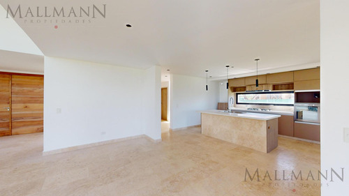 Excelente Casa A Estrenar A La Laguna En Pilara - La Calesa