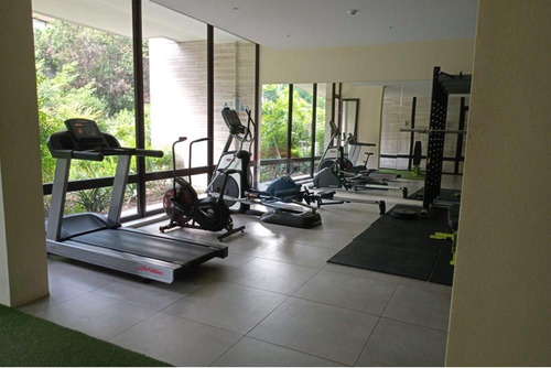 Venta De Moderno Departamento En Las Condes 2 D.