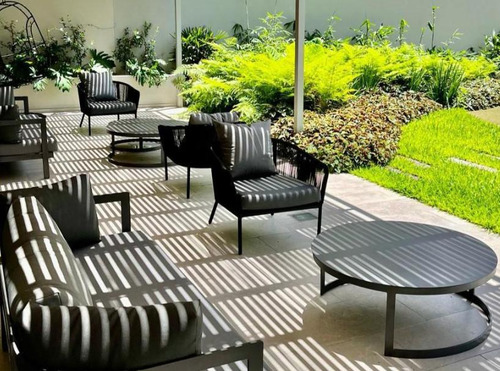 Espectacular Departamento De 4 Ambientes Con Dependencia!!
