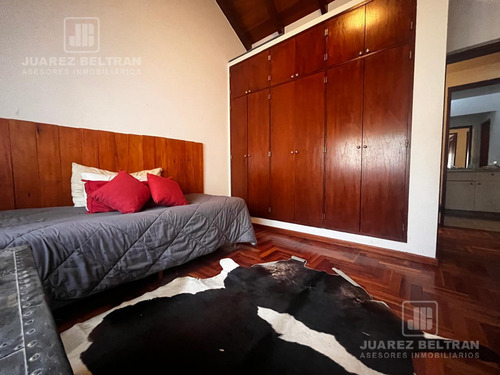 Venta - Casa De 3 Dormitorios Con Cochera Y Pileta - Guayaquil 1010 - Villa Allende