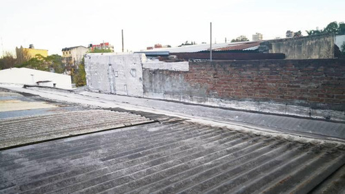 Especular Local Y Departamento Frente Av Escobar