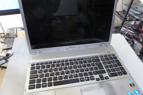 Laptop Vaio Vpcf1920l Para Piezas No Esta Completa Pcg-81112