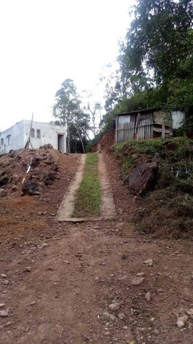 Imagem 3 de 14 de Sitio Com Uma Casa 2 Quartos