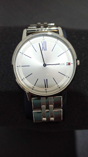 Reloj Tommy Hilfiger Plateado Nuevo