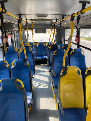 Imagem 11 de 15 de Oportunidade Micro Ônibus 2013 Revisado E Pneus Diant. Novos