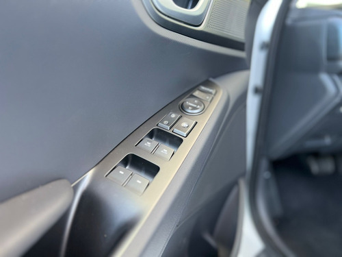 Imagen 19 de 22 de Hyundai Ioniq Unique 1.6 Gdi Hibrido At 5p