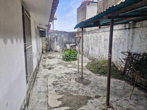 Rent-a-house Vende Linda Y Amplia Casa, Corinsa, Cagua, Estado Aragua, 25-24037 Gf.