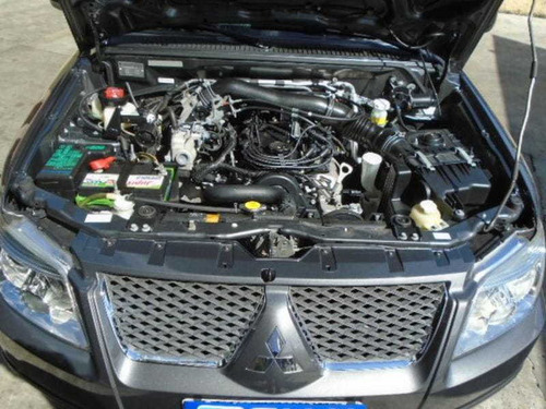 Imagem 4 de 15 de Mitsubishi Pajero Tr4 2.0 Flex 16v 4x2 2014