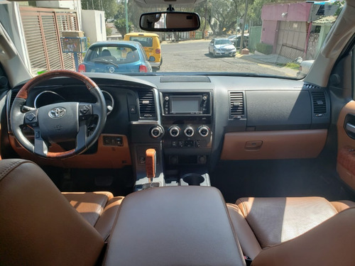 Imagen 2 de 14 de Toyota Sequoia 2019