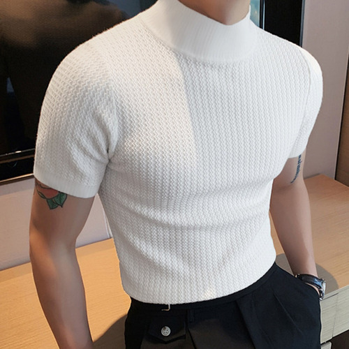 Playera Con Cuello Alto Y Manga Corta Con Estampado De Agua