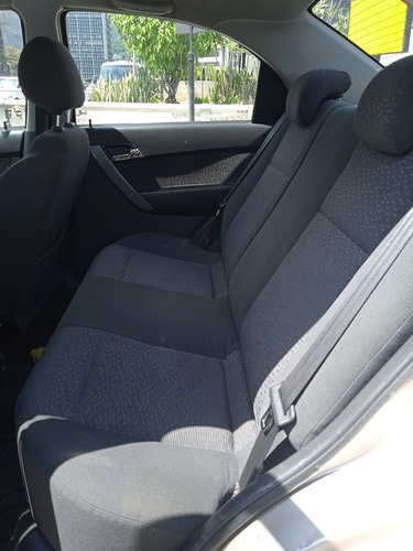 Imagen 8 de 12 de Chevrolet Aveo