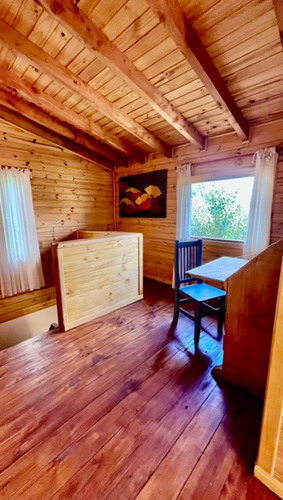 Hermosa Cabaña Amoblada En Barrio Residencial.