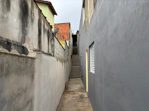 Casa Grande Em Cajamar Com Dois Andares