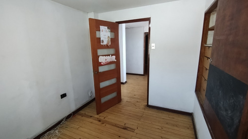Confortable Casa Con Amplio Patio, 6d, 3b, 6e
