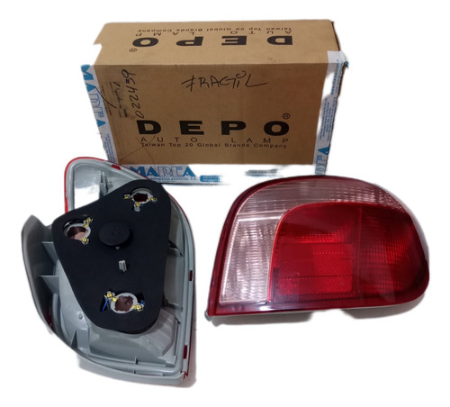 Stop Trasero Izq/der Toyota Yaris 99-05